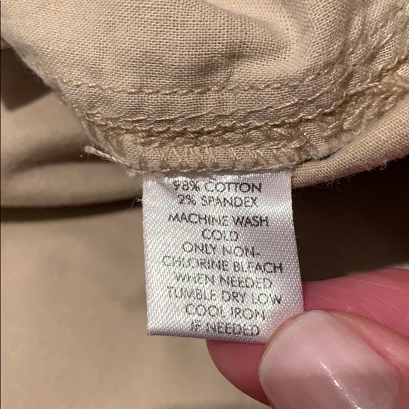 LOFT cropped Khaki Pants - Picture 6 of 6